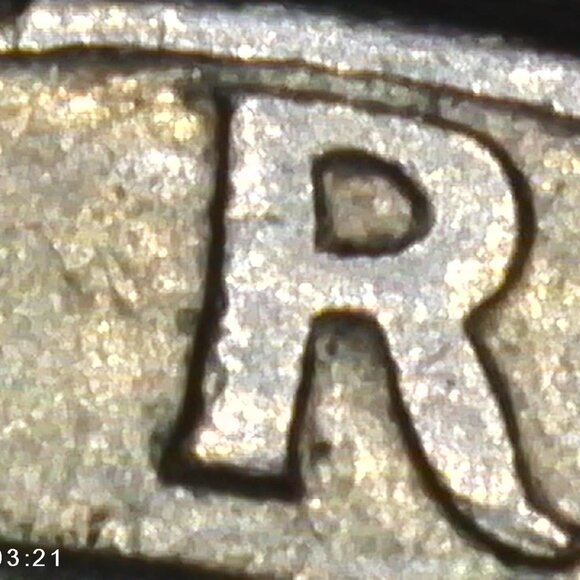 1967 Washington Quarter. - Picture 8 of 16